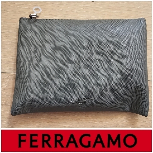 FERRAGAMO × Turkish Airlines Travel amenities kit - Picture 10 of 11